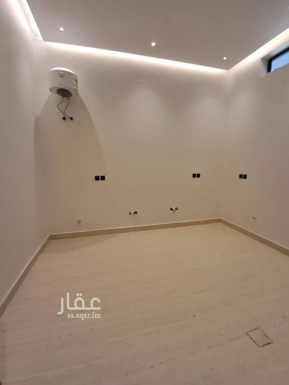 5 bedroom villa in Al Zahrah 12