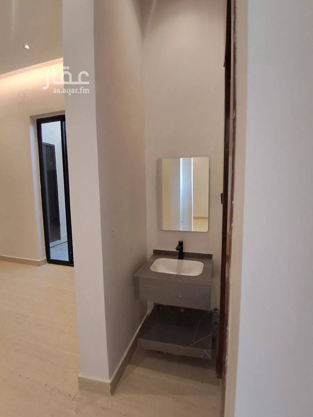 5 bedroom villa in Al Zahrah 14
