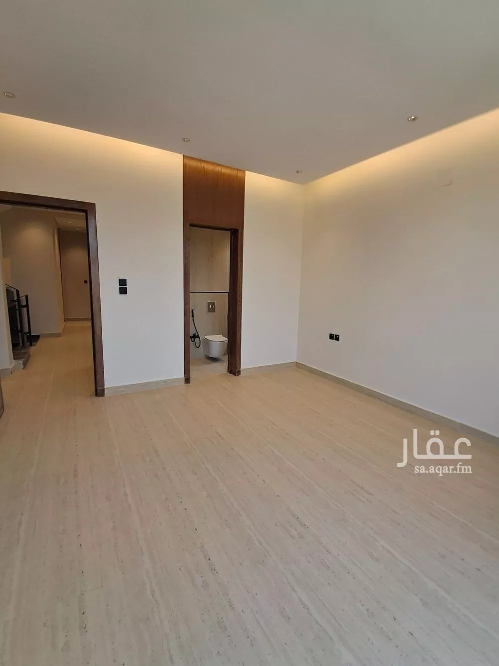 5 bedroom villa in Al Zahrah 10