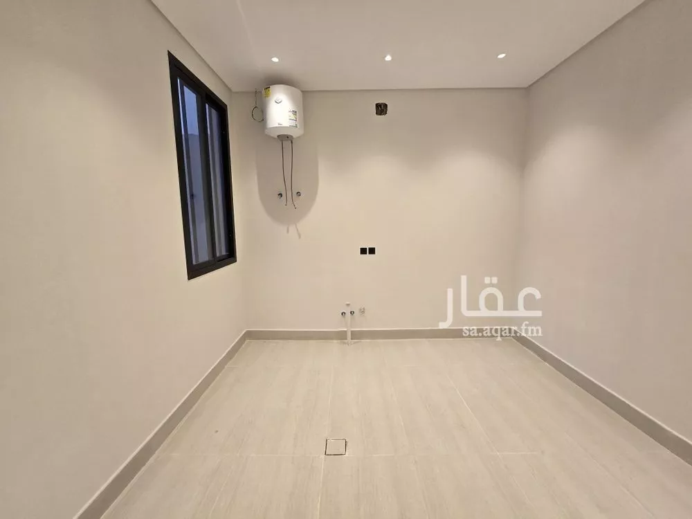 فيلا 6 غرف في طويق 10