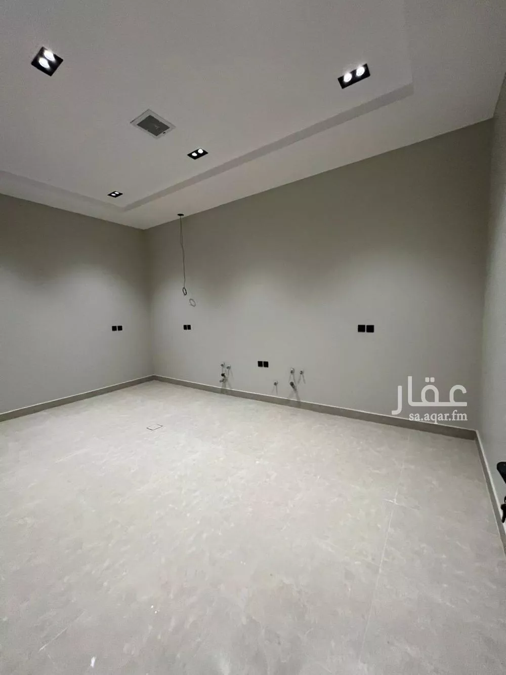 فيلا 4 غرف في الرمال 7