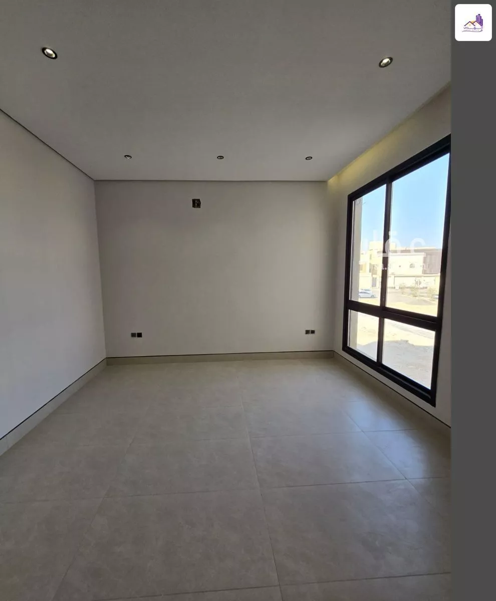 8 bedroom villa in Al Mahdiyyah 2