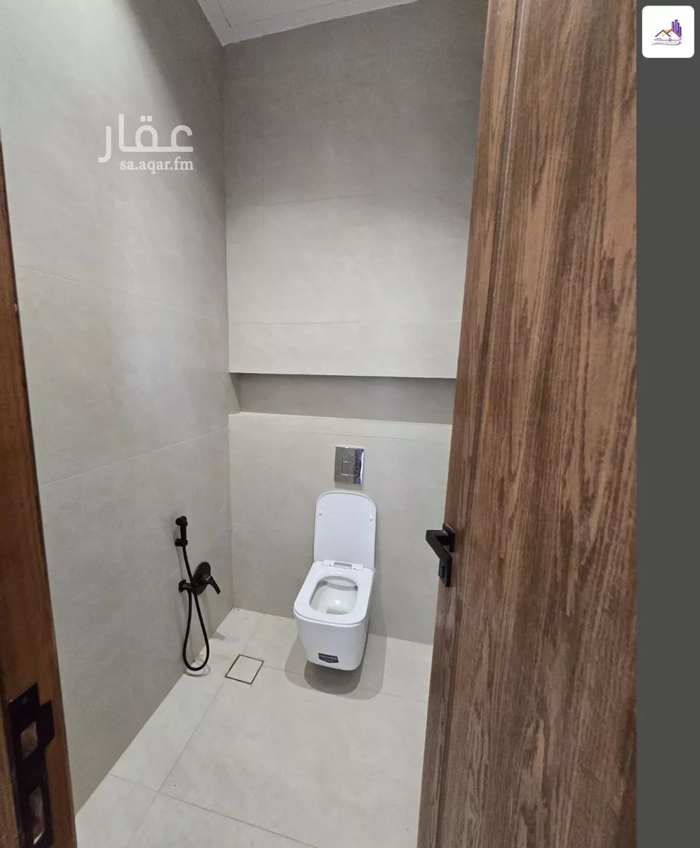 8 bedroom villa in Al Mahdiyyah 16