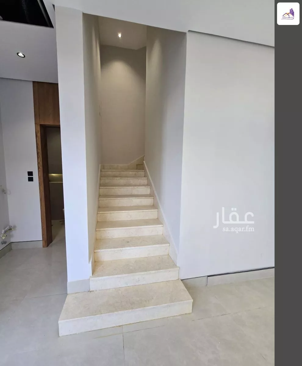 8 bedroom villa in Al Mahdiyyah 4