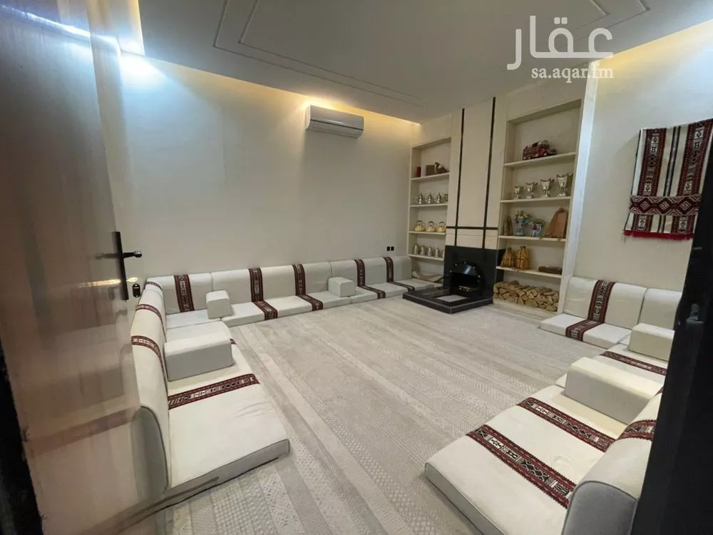 4 bedroom villa in Al Rimal 6