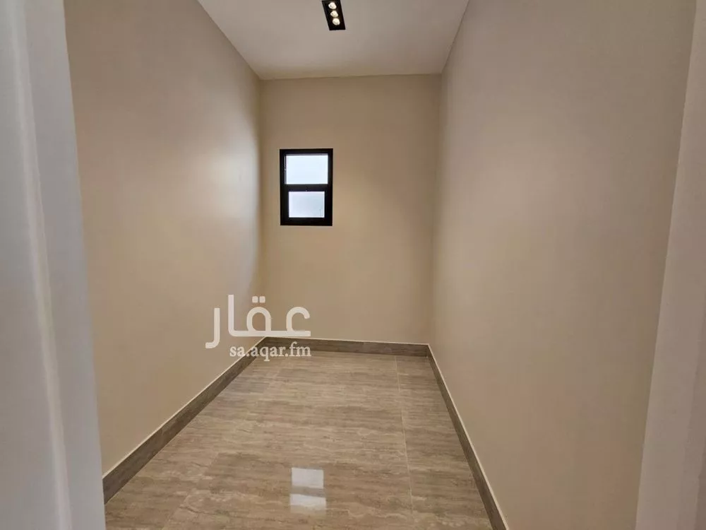 فيلا 4 غرف في الرمال 12