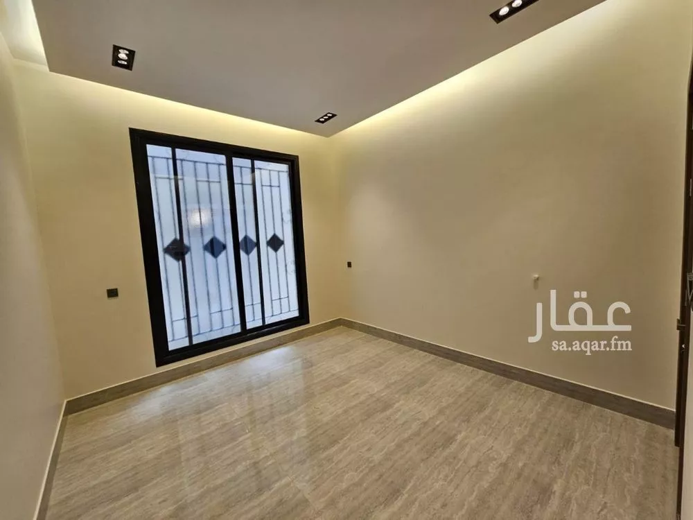 فيلا 4 غرف في الرمال 20