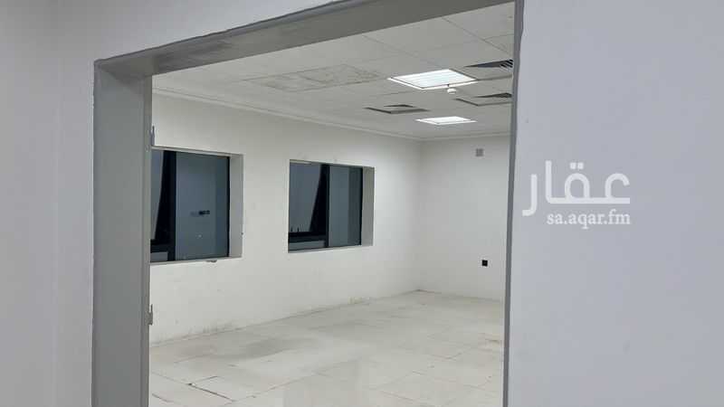 7 bedroom office in Al Malaz, Riyadh 11