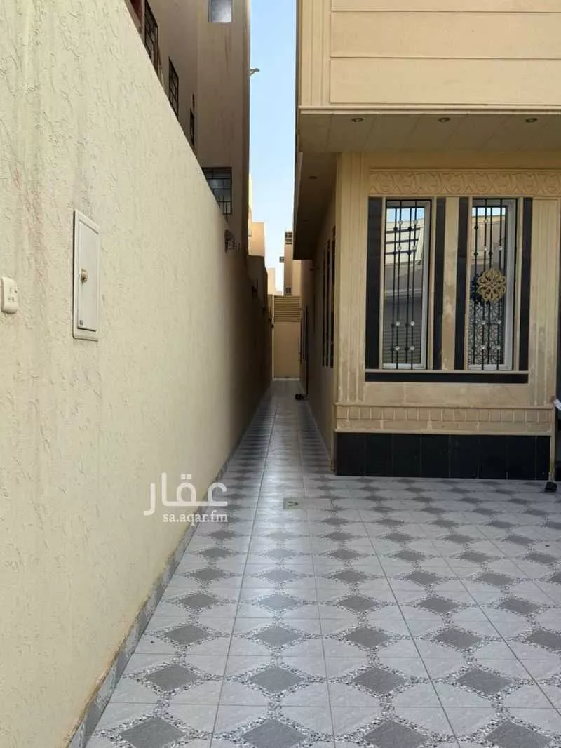 فيلا 5 غرف في الرمال 9