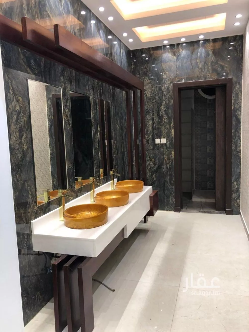 10 bedroom villa in Al Rimal 6