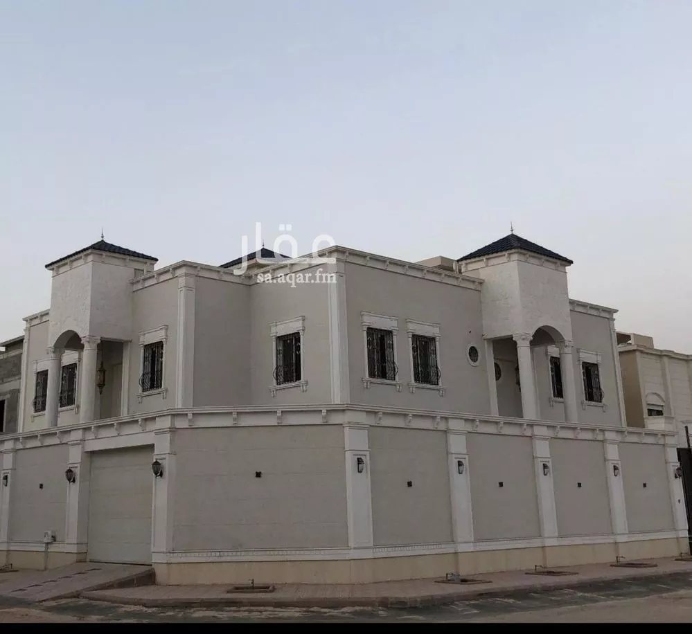 10 bedroom villa in Al Rimal 9