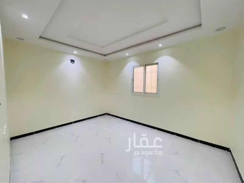 فيلا 7 غرف في طيبة 12
