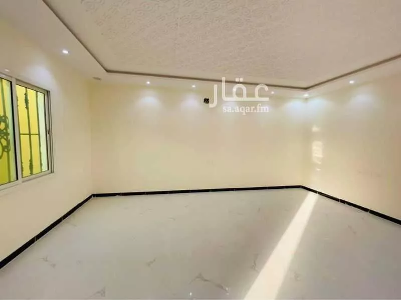 فيلا 7 غرف في طيبة 14