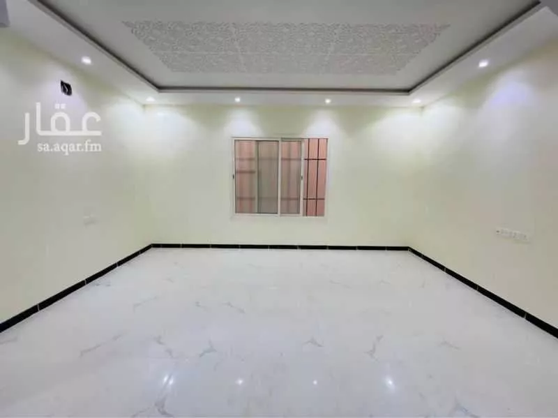 فيلا 7 غرف في طيبة 15