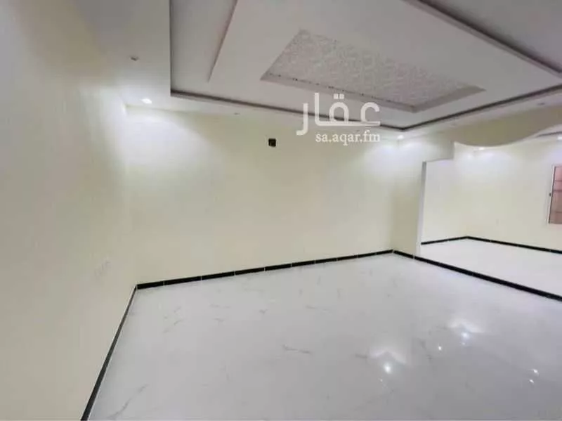 فيلا 7 غرف في طيبة 18