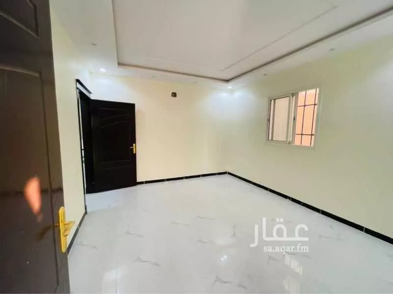 فيلا 7 غرف في طيبة 8
