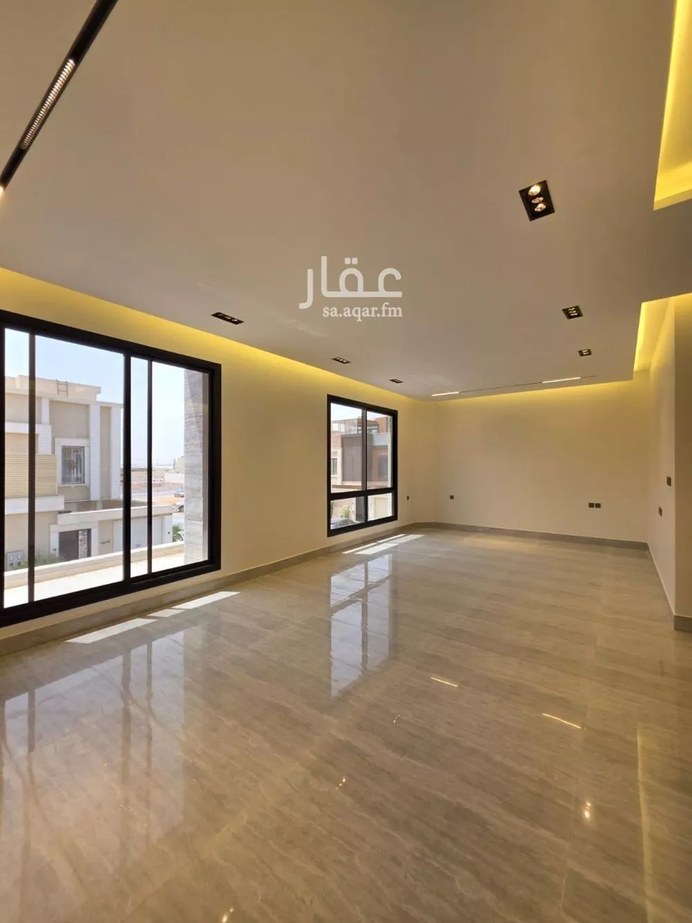 5 bedroom villa in Al Rimal 11