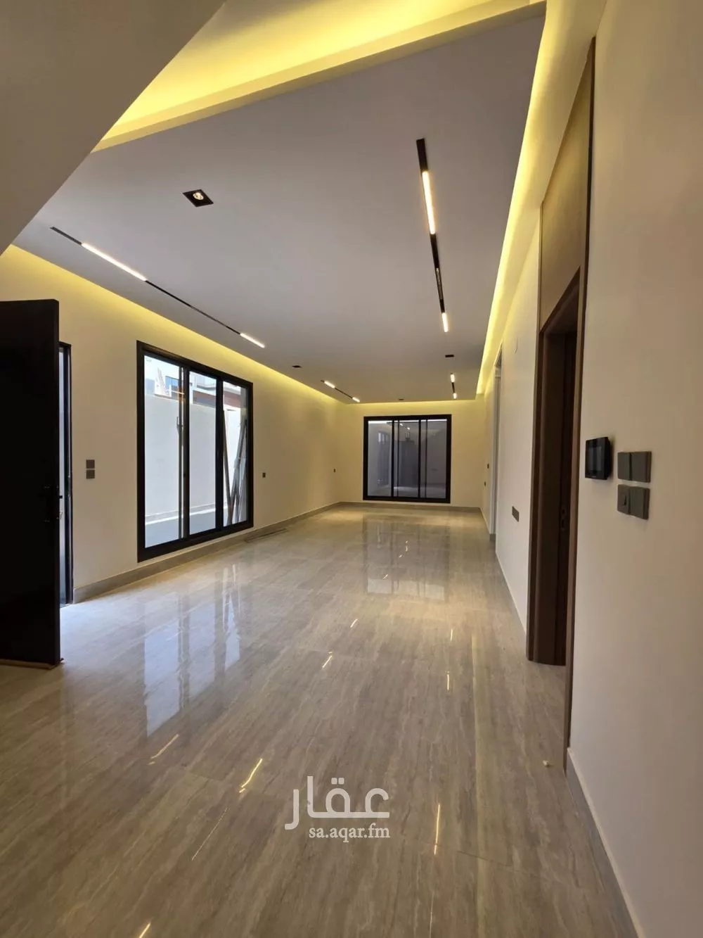 5 bedroom villa in Al Rimal 7