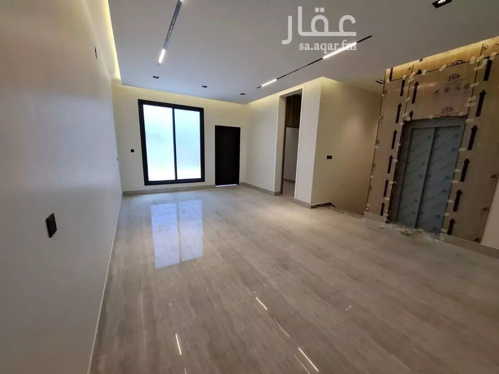 فيلا 5 غرف في العارض 13