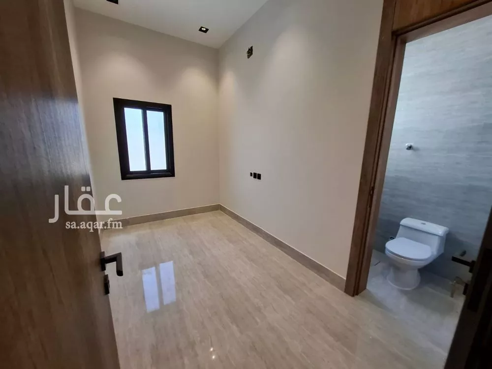فيلا 5 غرف في العارض 17