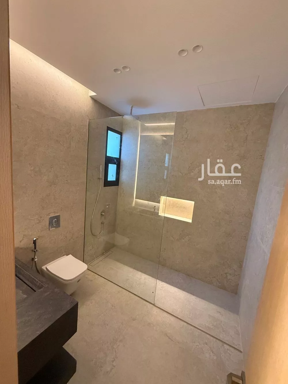 5 bedroom villa in Salah Ad Din 6