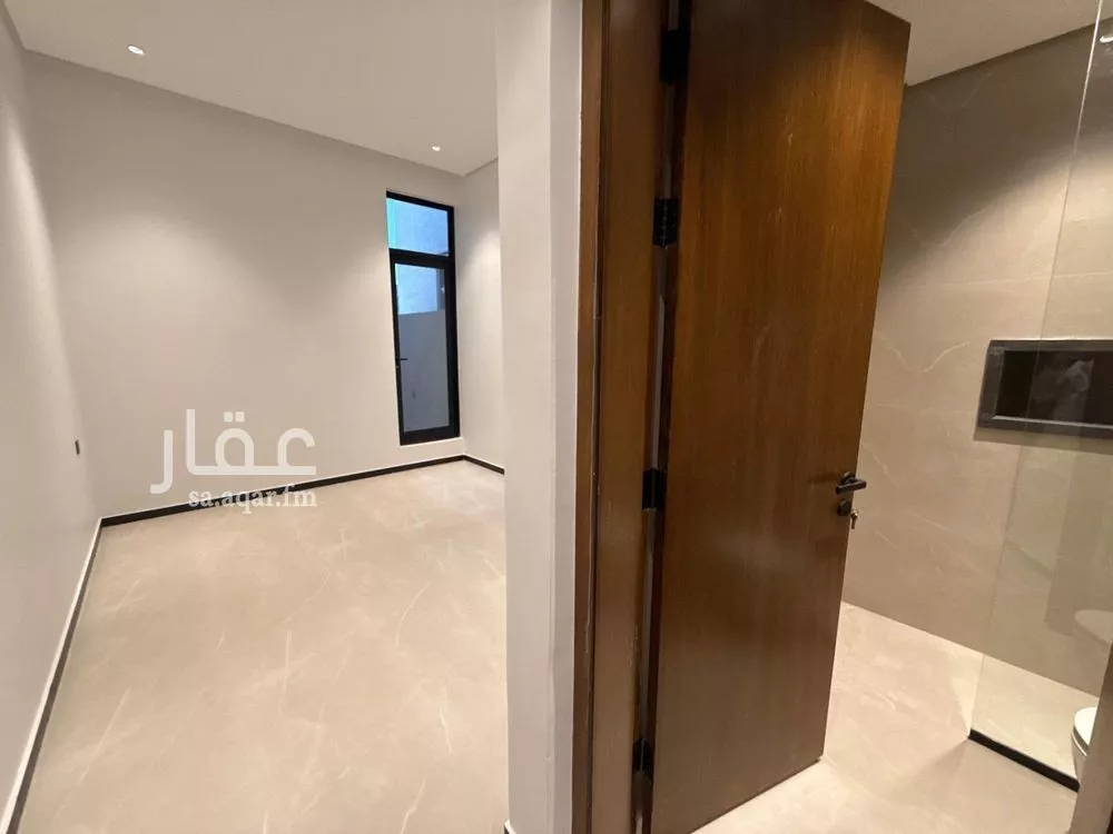 6 bedroom villa in Al Aridh 17