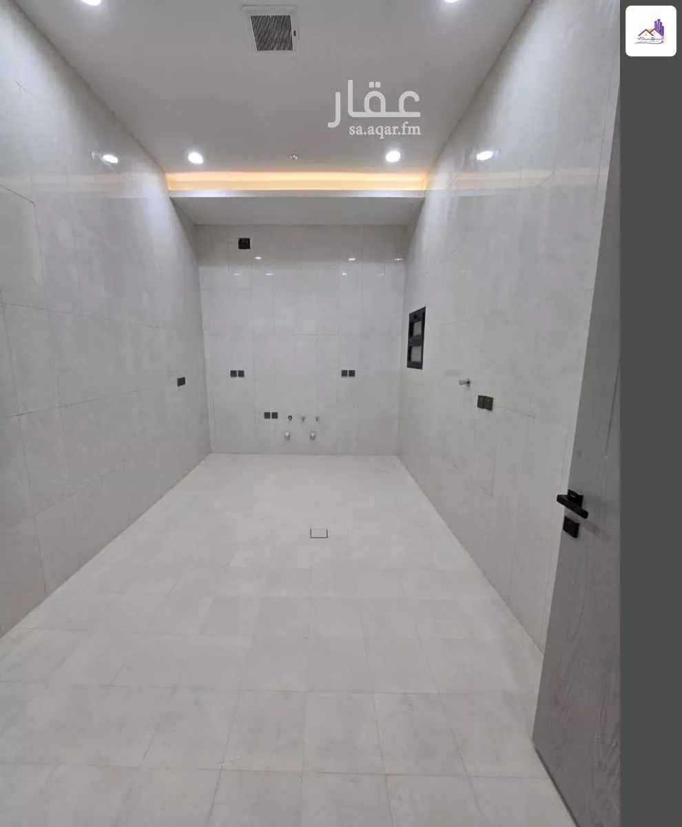 13 bedroom villa in Al Janadriyah 3