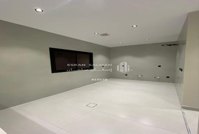 4 bedroom apartment in Al Rawdah 3