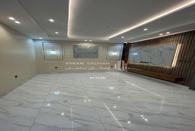 6 bedroom apartment in Al Salamah 3