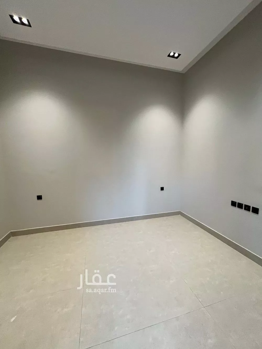 فيلا 4 غرف في الرمال 3