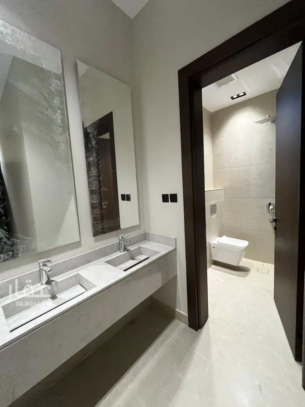 4 bedroom villa in Al Rimal 9