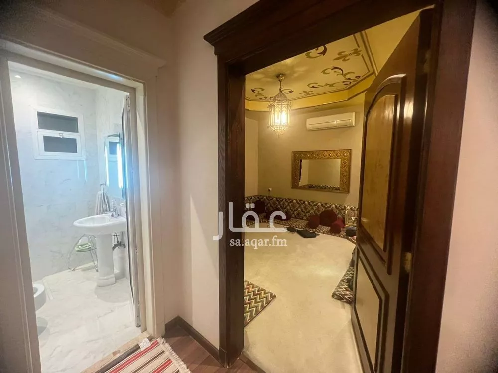 9 bedroom villa in Qurtubah 4