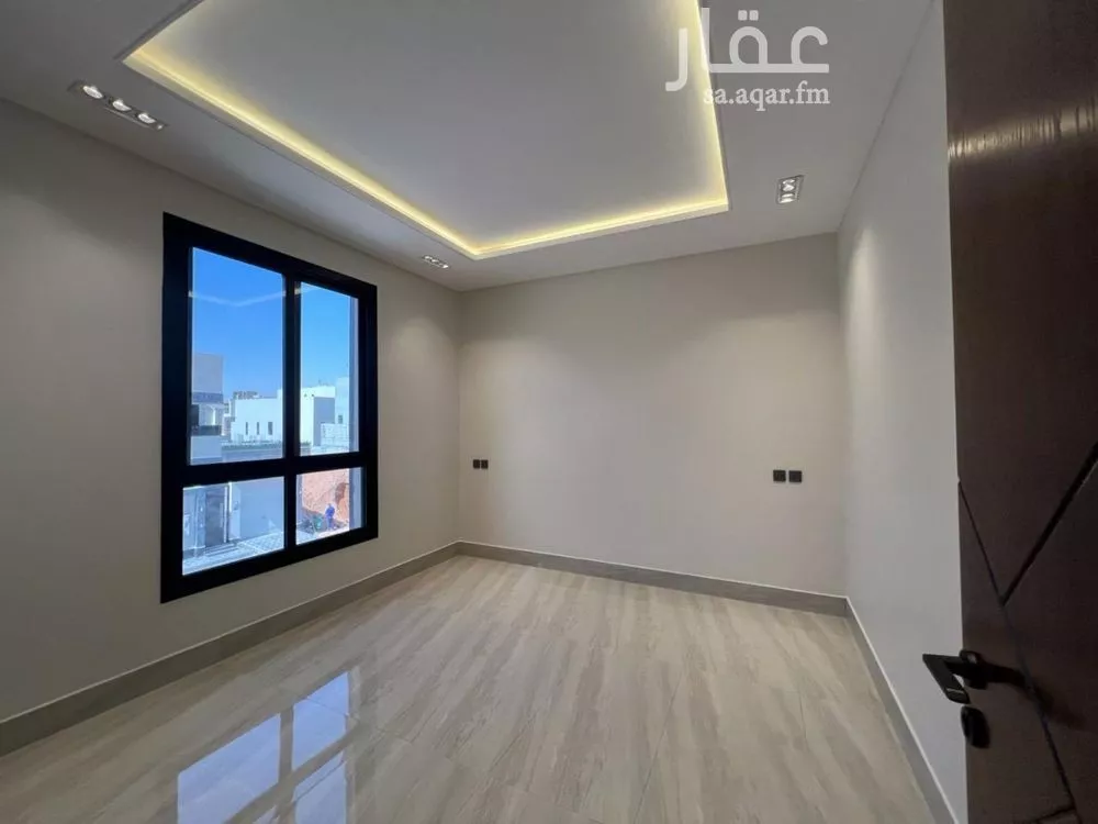 فيلا 5 غرف في الرمال 7