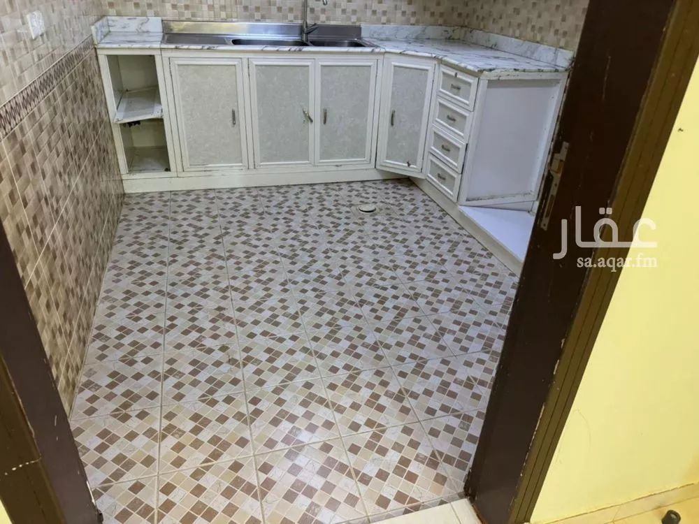 شقة 3 غرف في قرطبة 6