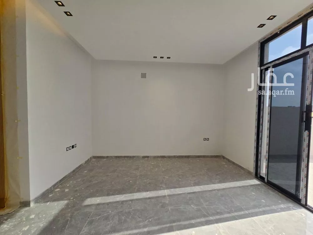 5 bedroom villa in Al Yarmouk 5