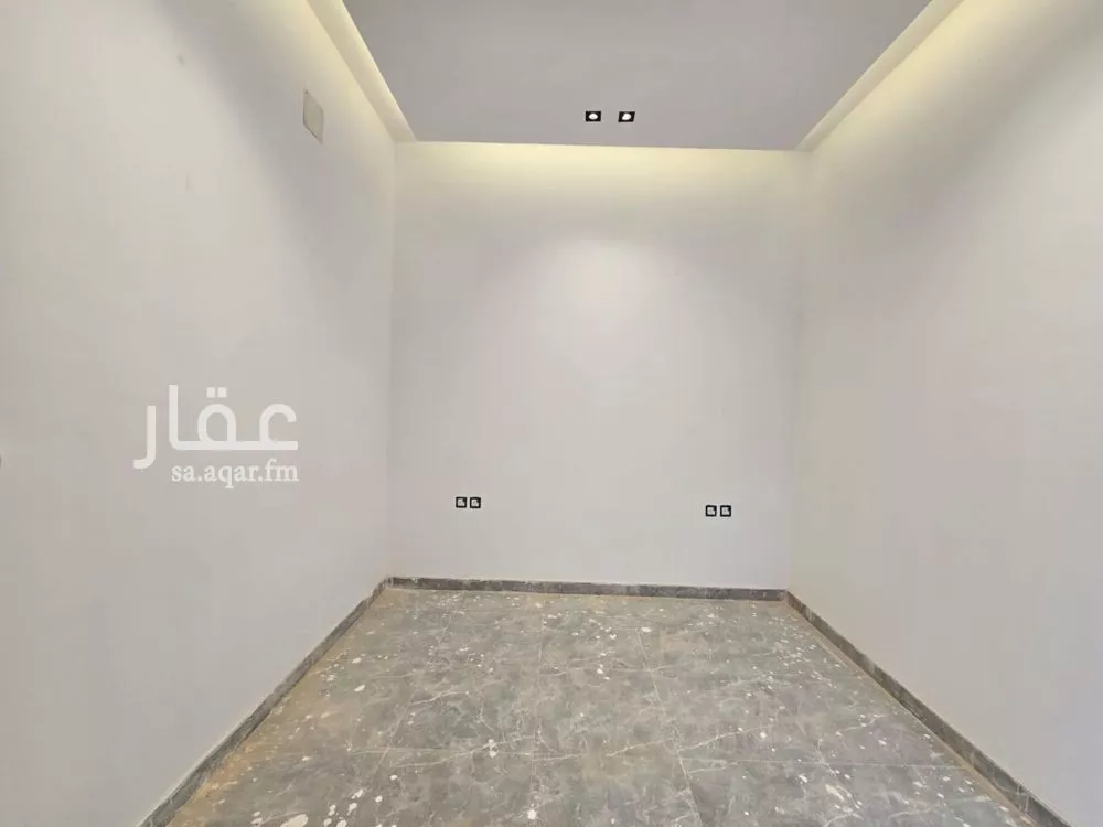 5 bedroom villa in Al Yarmouk 8