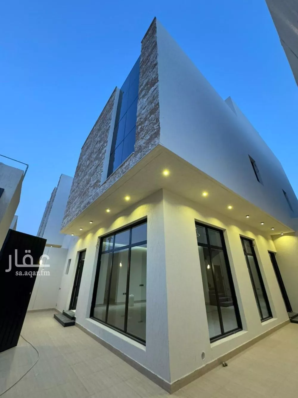 5 bedroom villa in Al Narjis 6