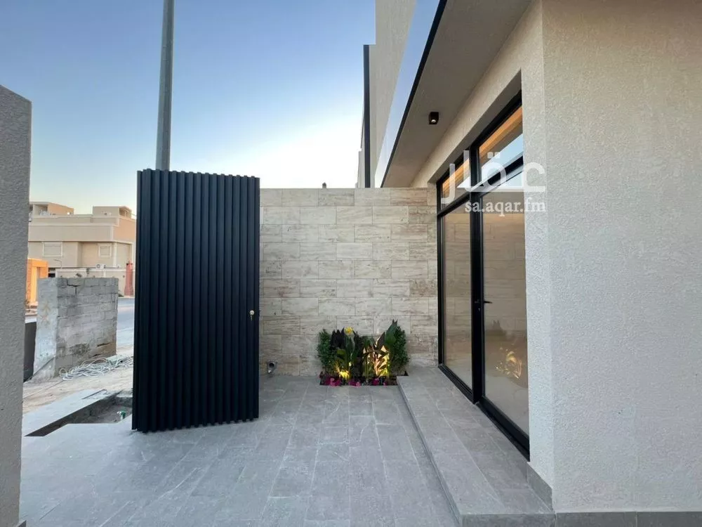 5 bedroom villa in Al Narjis 5