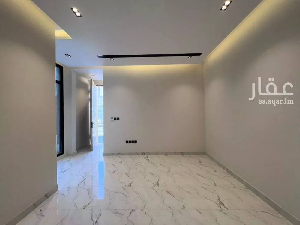 5 bedroom villa in Al Narjis 6
