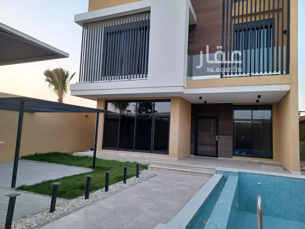 4 bedroom villa in Al Aridh 9