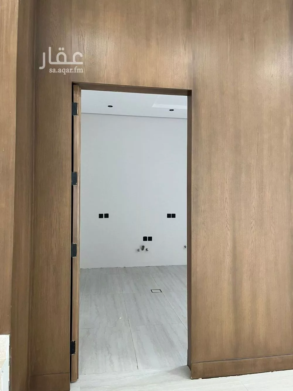 5 bedroom villa in Al Aridh 3