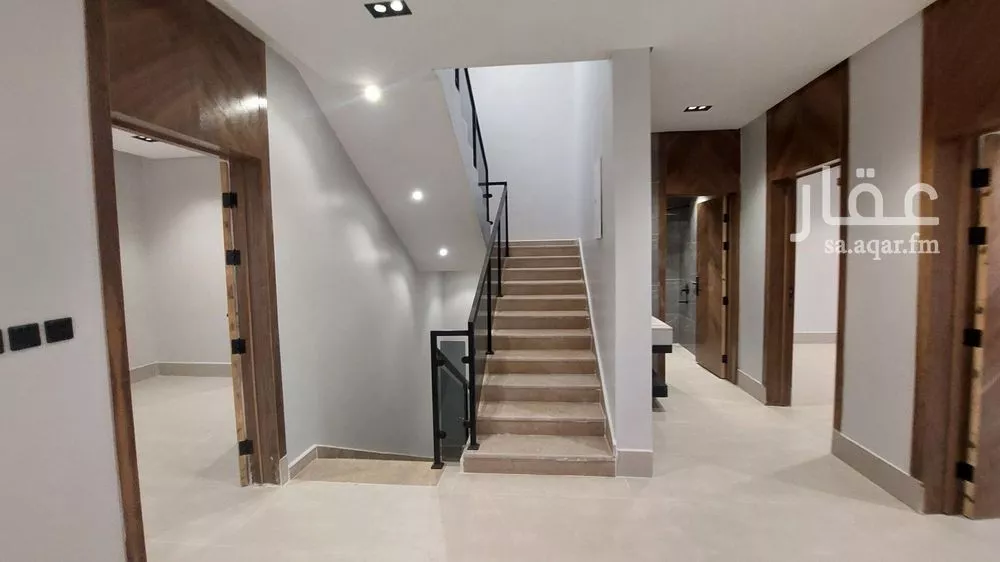 5 bedroom villa in Okaz 3