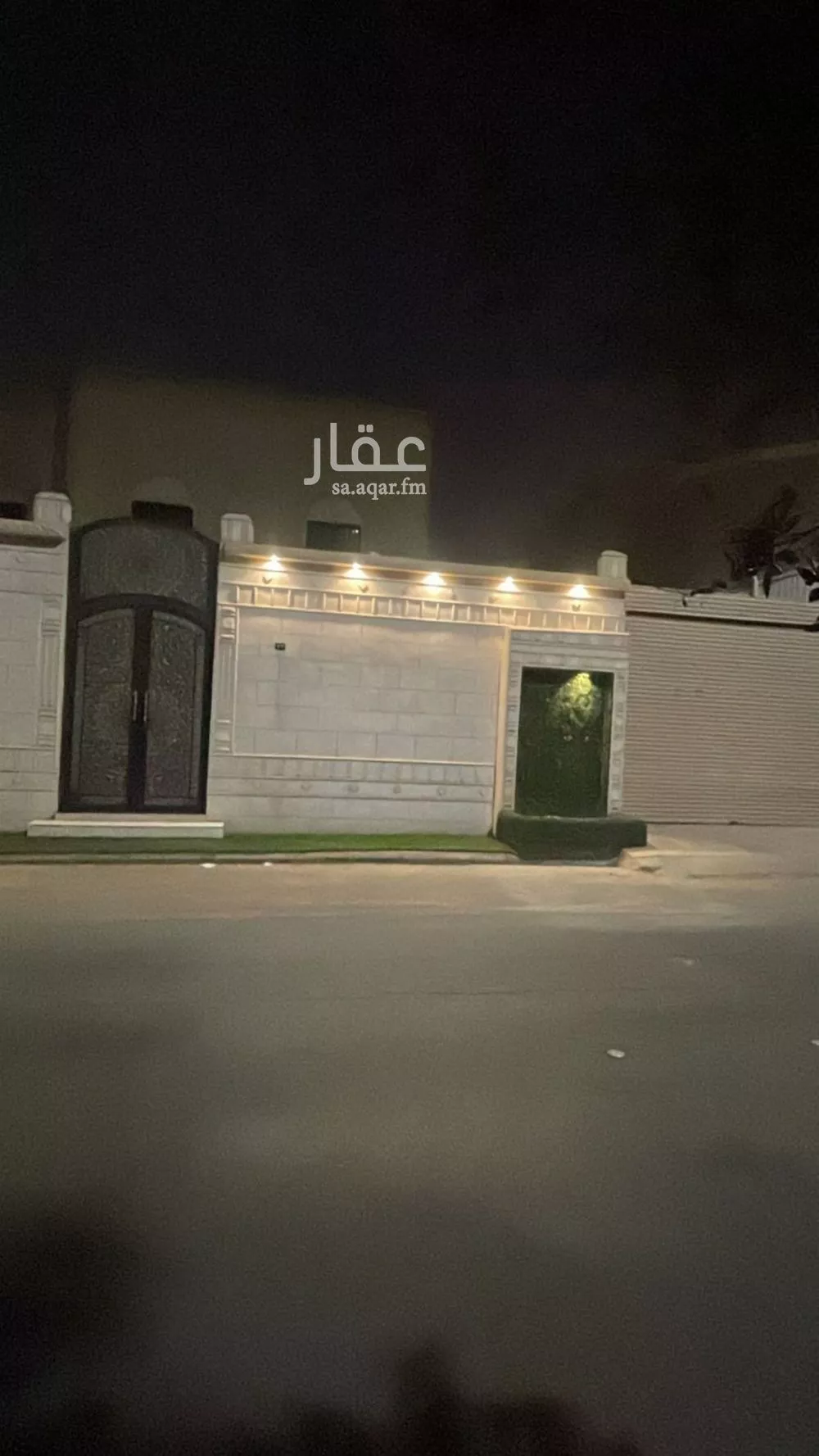 فيلا 5 غرف في الروضة 8