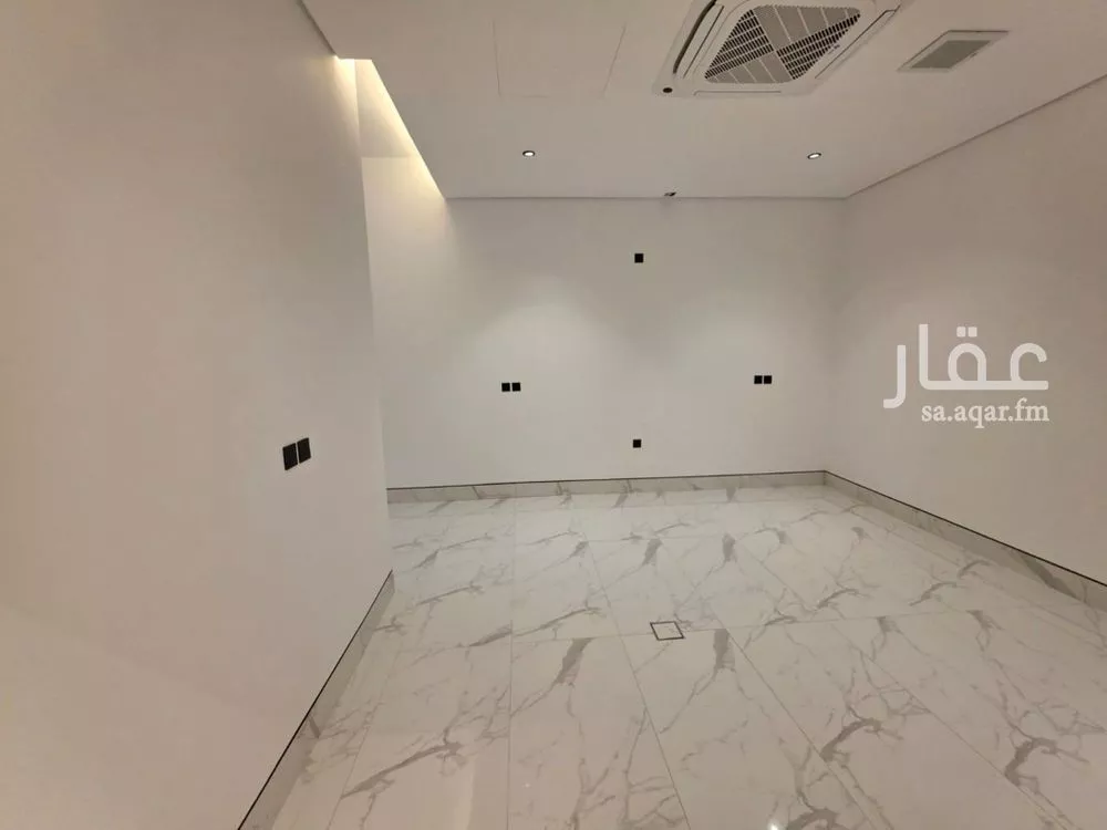 4 bedroom villa in Al Narjis 9