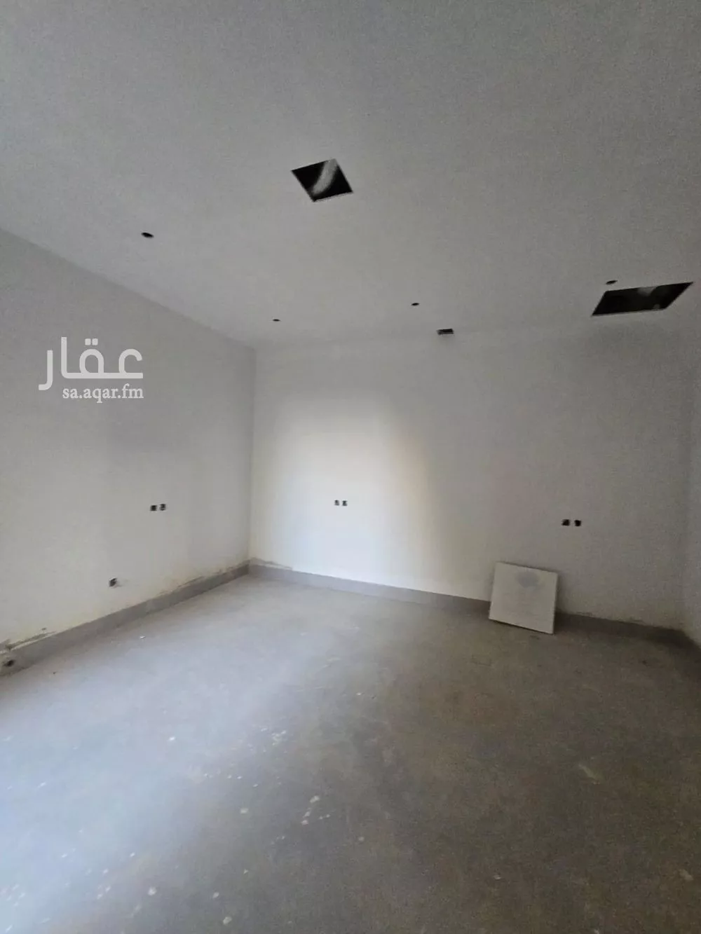 4 bedroom villa in Al Yarmouk 6