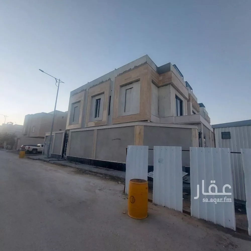 فيلا 4 غرف في العارض 3