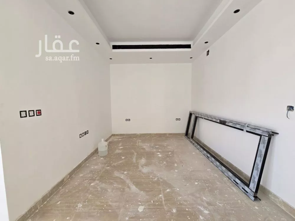 فيلا 4 غرف في الملك فيصل 7