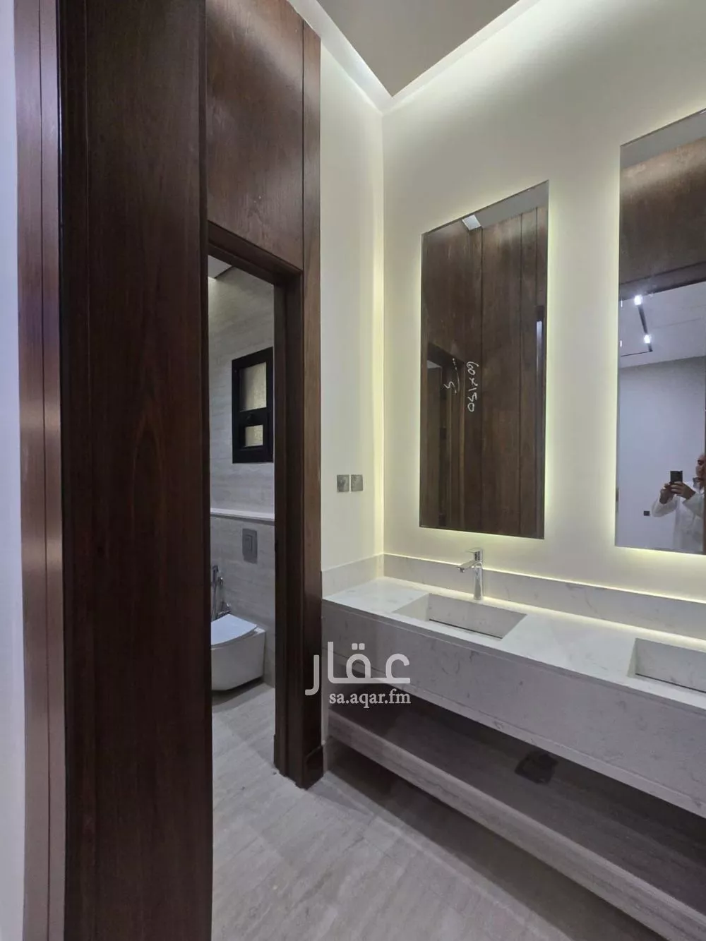 6 bedroom villa in Al Narjis 5