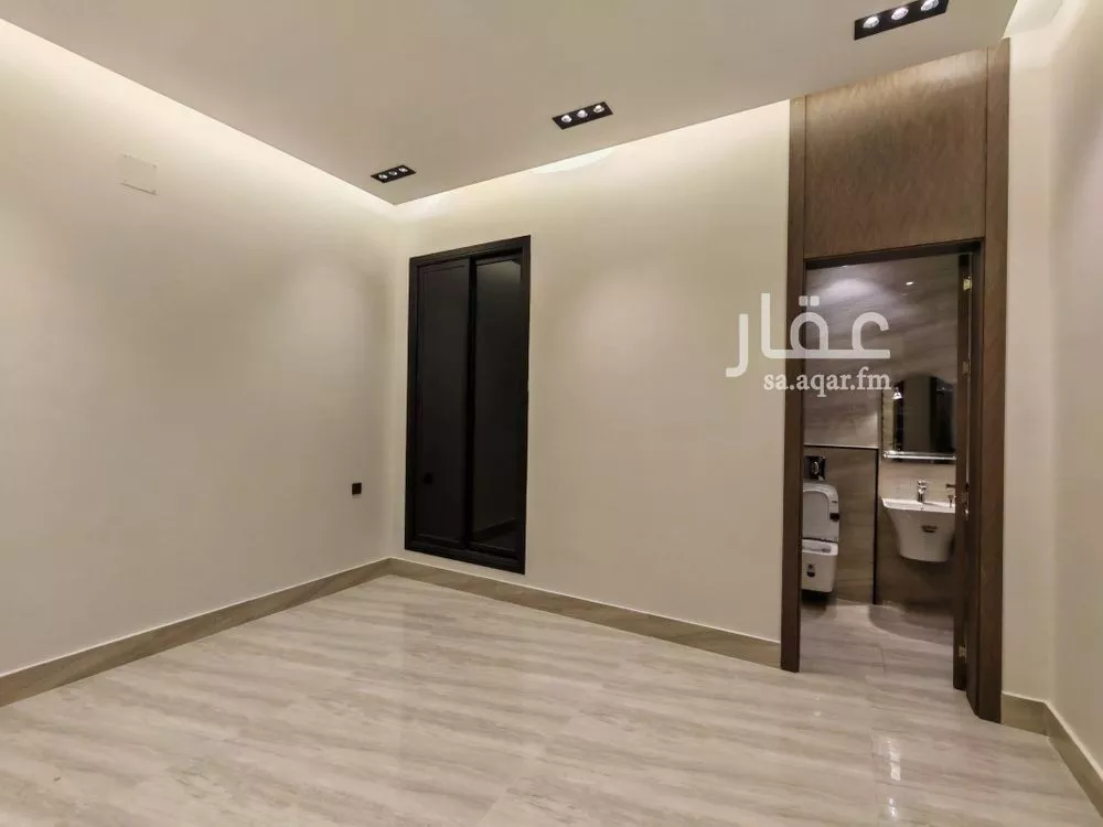 5 bedroom villa in Al Rimal 12