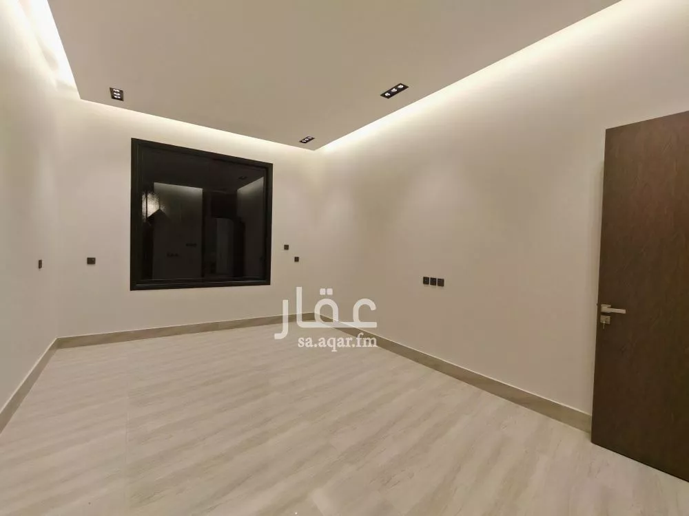 5 bedroom villa in Al Rimal 4